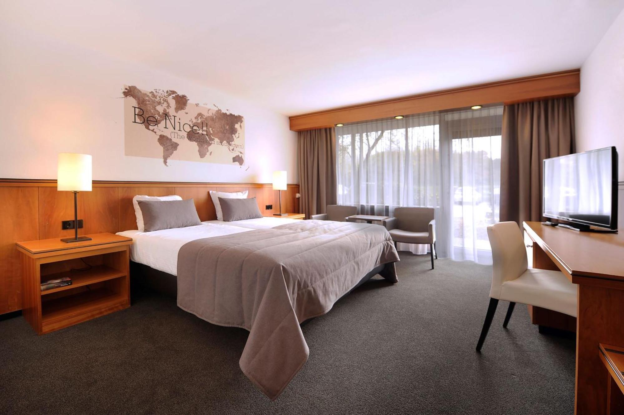 Van Der Valk Hotel Stein Urmond Екстериор снимка