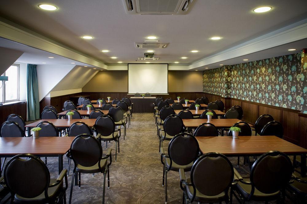 Van Der Valk Hotel Stein Urmond Екстериор снимка