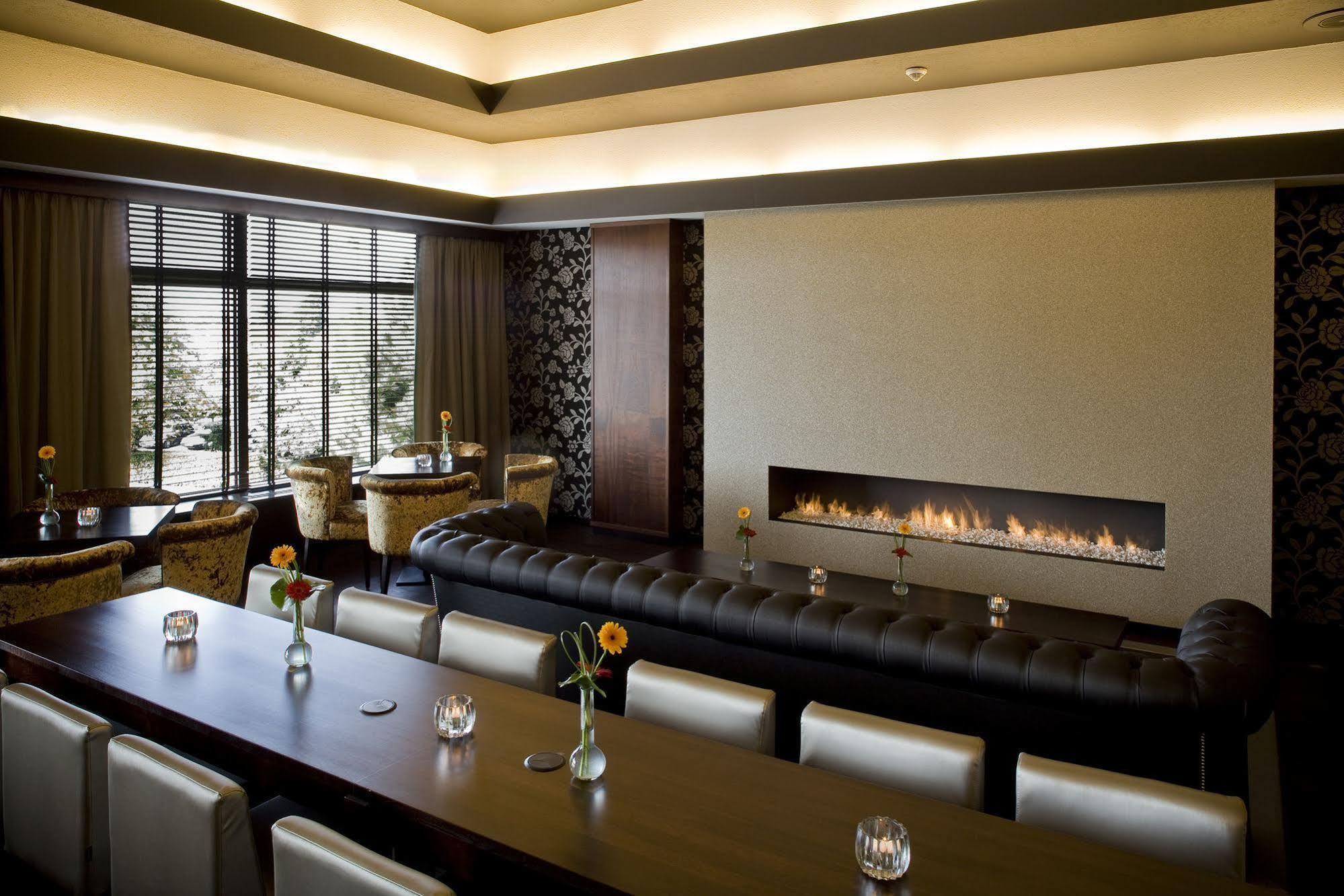 Van Der Valk Hotel Stein Urmond Екстериор снимка